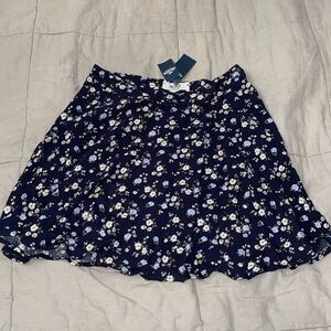 Hollister Ultra High Rise Navy Floral Skirt